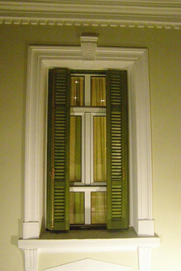 Room "Frog" In A Neoclasical House Kastoria Bagian luar foto